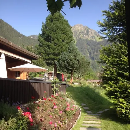 Christophorus Garni Oda ve Kahvaltı Partenen