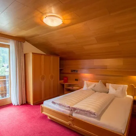 Christophorus Garni 3* Partenen