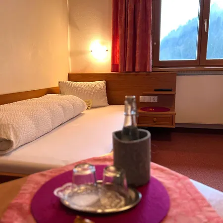 Christophorus Garni 3* Partenen