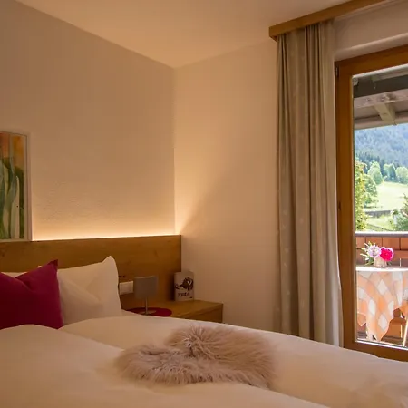 Nocleg ze śniadaniem Christophorus Garni Partenen